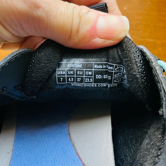 Vionic Fortune Women’s Walking Sneakers White/Black Med Width Size 7 - Picture 5 of 11